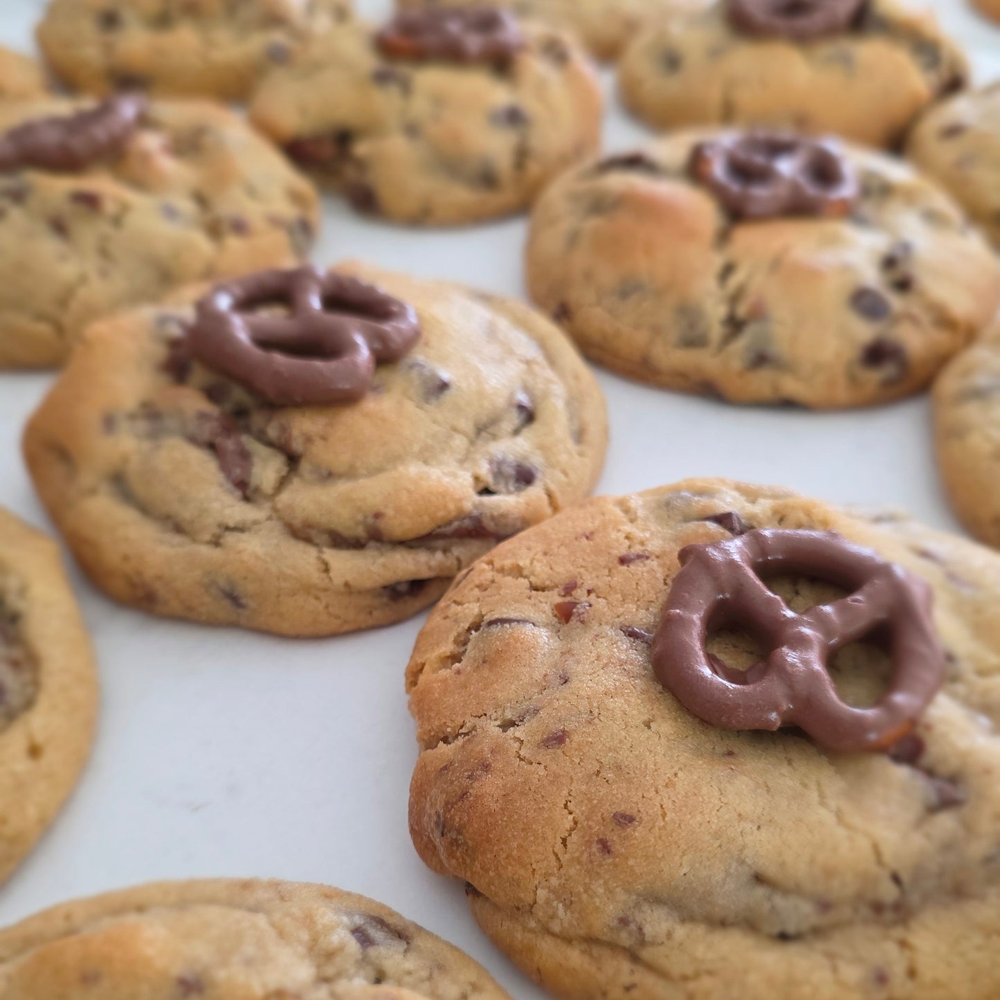 Pretzel and dark chocolate cookie