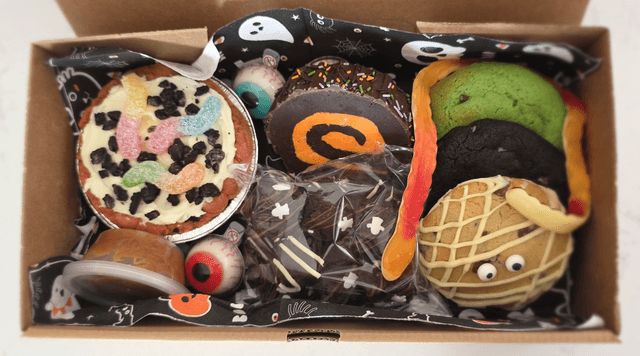 Halloween treat box (large)