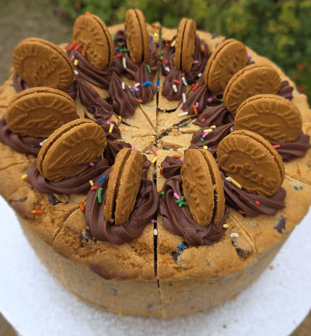 Biscoff cookie pie (whole)