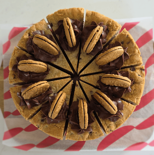 Biscoff cookie pie (whole)